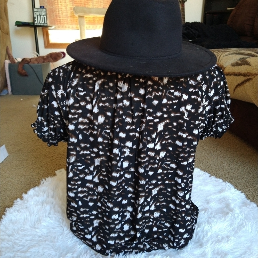 Isabella Rodriguez Small Petite Flowy Blouse - Picture 3 of 4